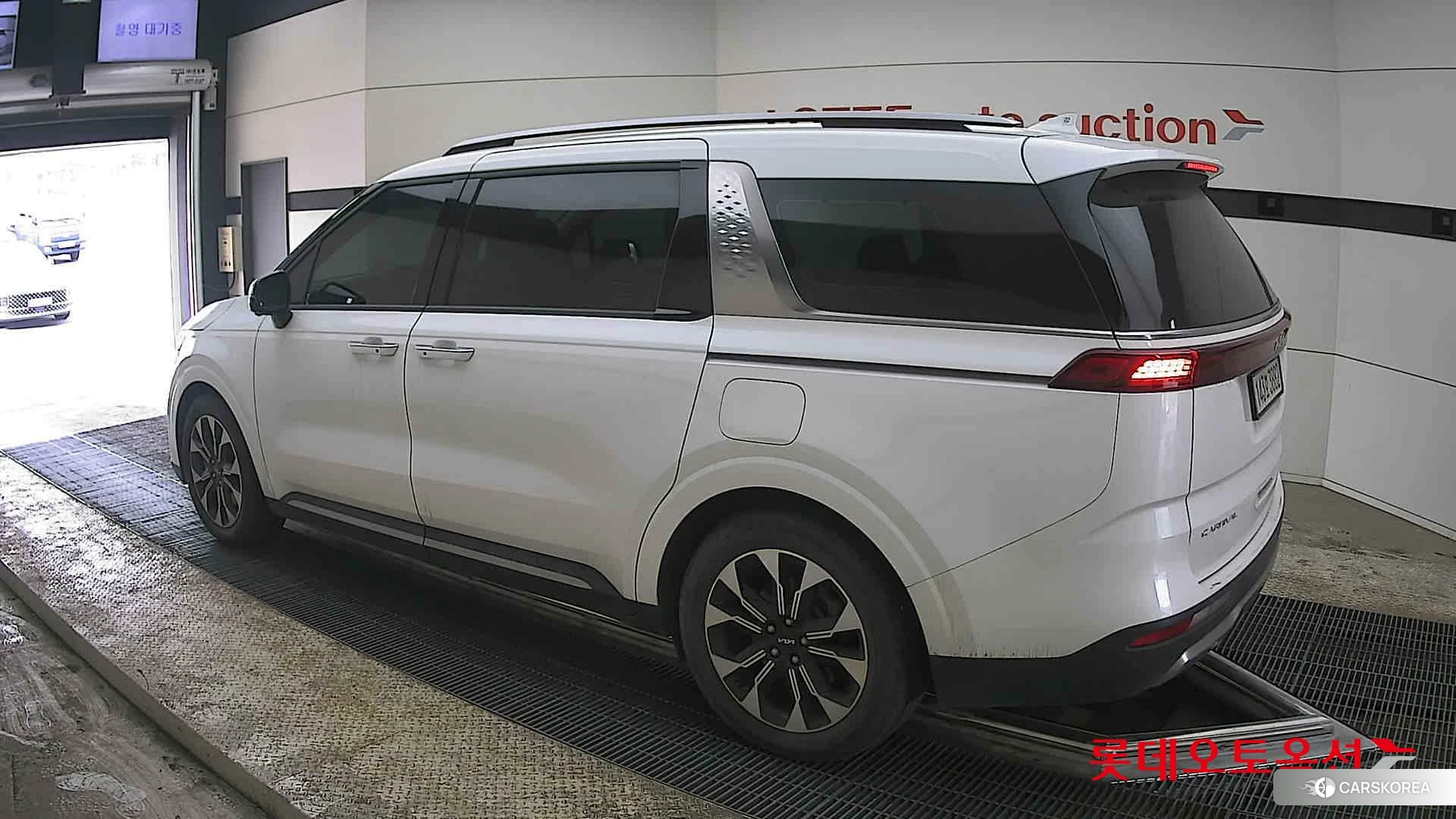 Kia Carnival id 3888290 из Кореи 37