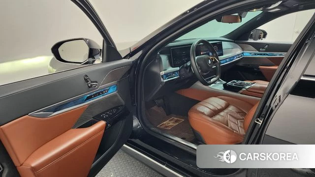 BMW 7 Series (G70) id 3817966 из Кореи 20