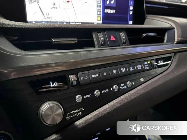 Lexus ES300h 7th generation id 4434474 из Кореи 17
