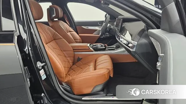 BMW 7 Series (G70) id 3036337 из Кореи 20