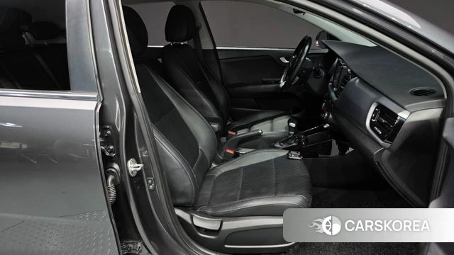 Kia Stonic id 3873673 из Кореи 20