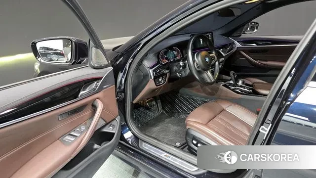 BMW 5 Series (G30) id 3477991 из Кореи 20