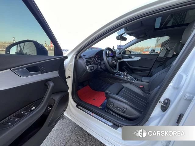 Audi A4L id 4207920 из Китая 16