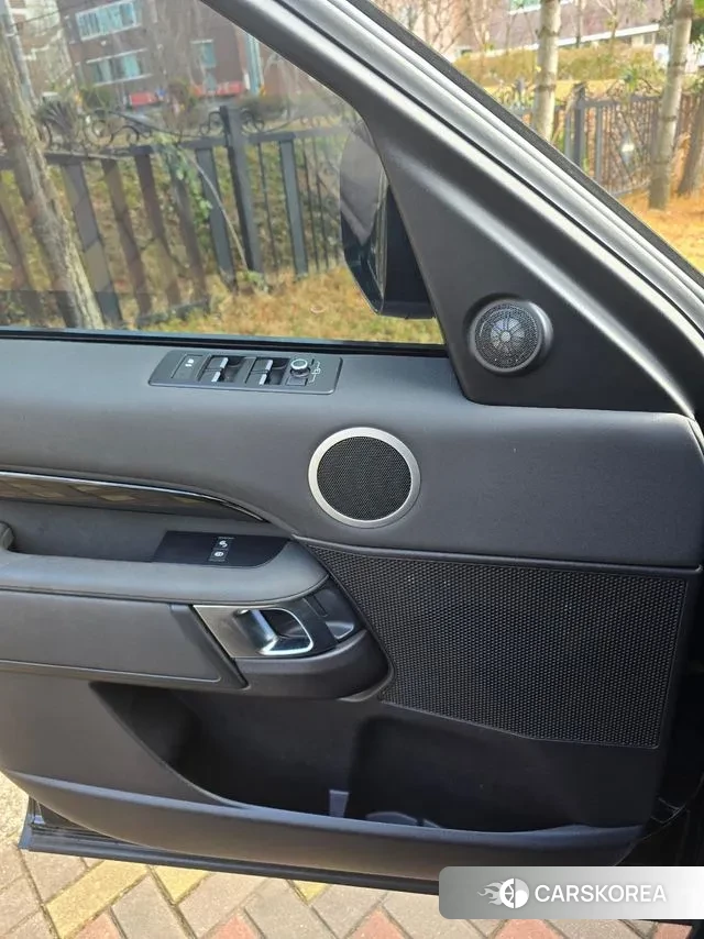 Land Rover Discovery 5 id 3517216 из Кореи 20