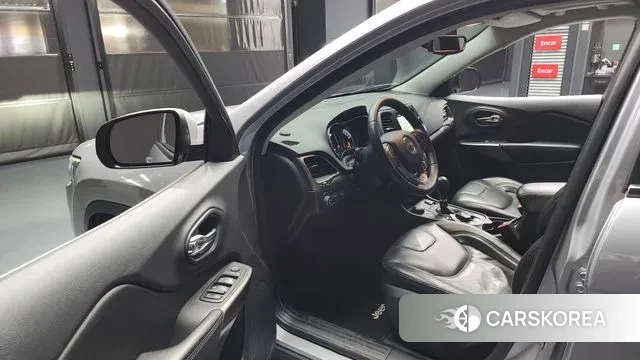 Jeep Cherokee (KL) id 3292329 из Кореи 20