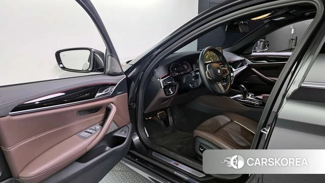 BMW 5 Series (G30) id 3877934 из Кореи 20