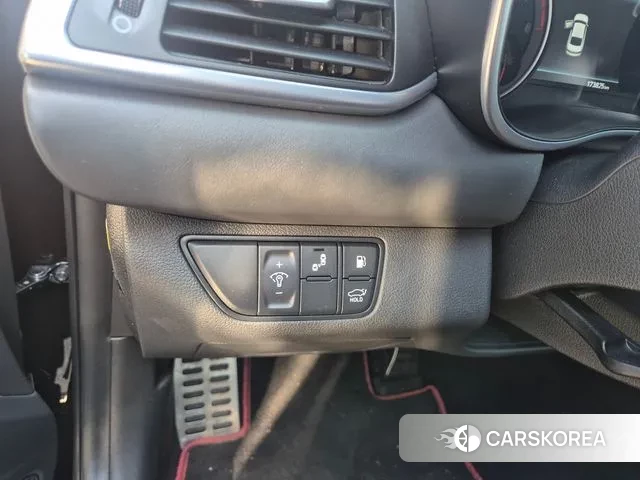 Genesis G70 id 3672495 из Кореи 10