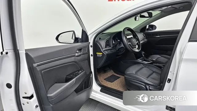 Hyundai Avante AD id 3641635 из Кореи 20