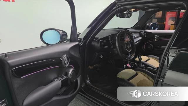 Mini Cooper S id 4186631 из Кореи 28