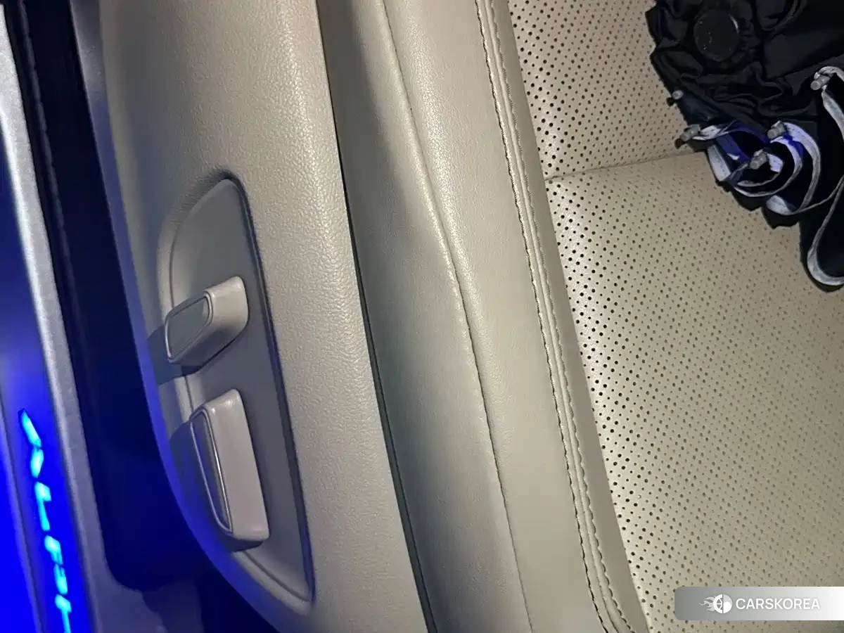 Toyota Elfa id 4659733 из Китая 13