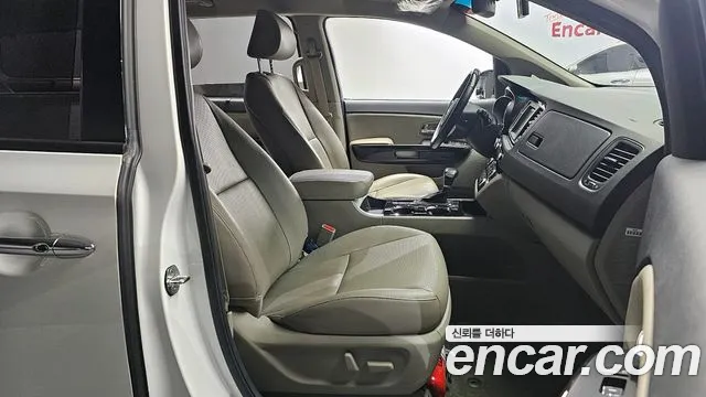 Kia The New Carnival id 2690185 из Кореи 20