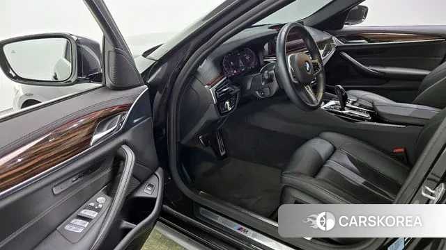 BMW 5 Series (G30) id 3032340 из Кореи 20