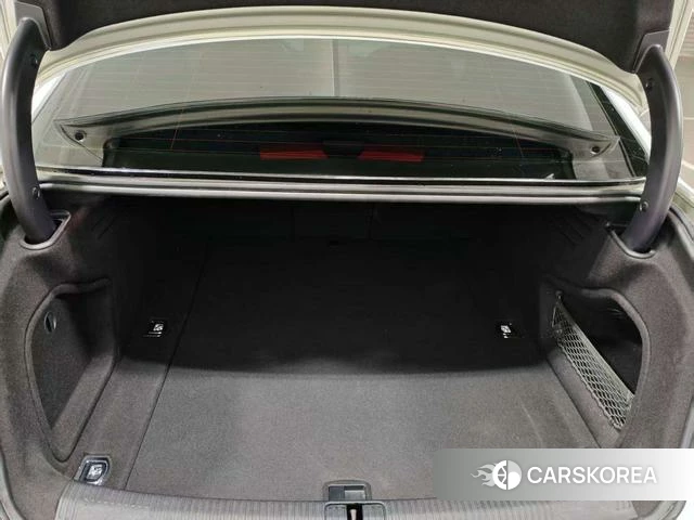 Audi A4L id 4313697 из Китая 17