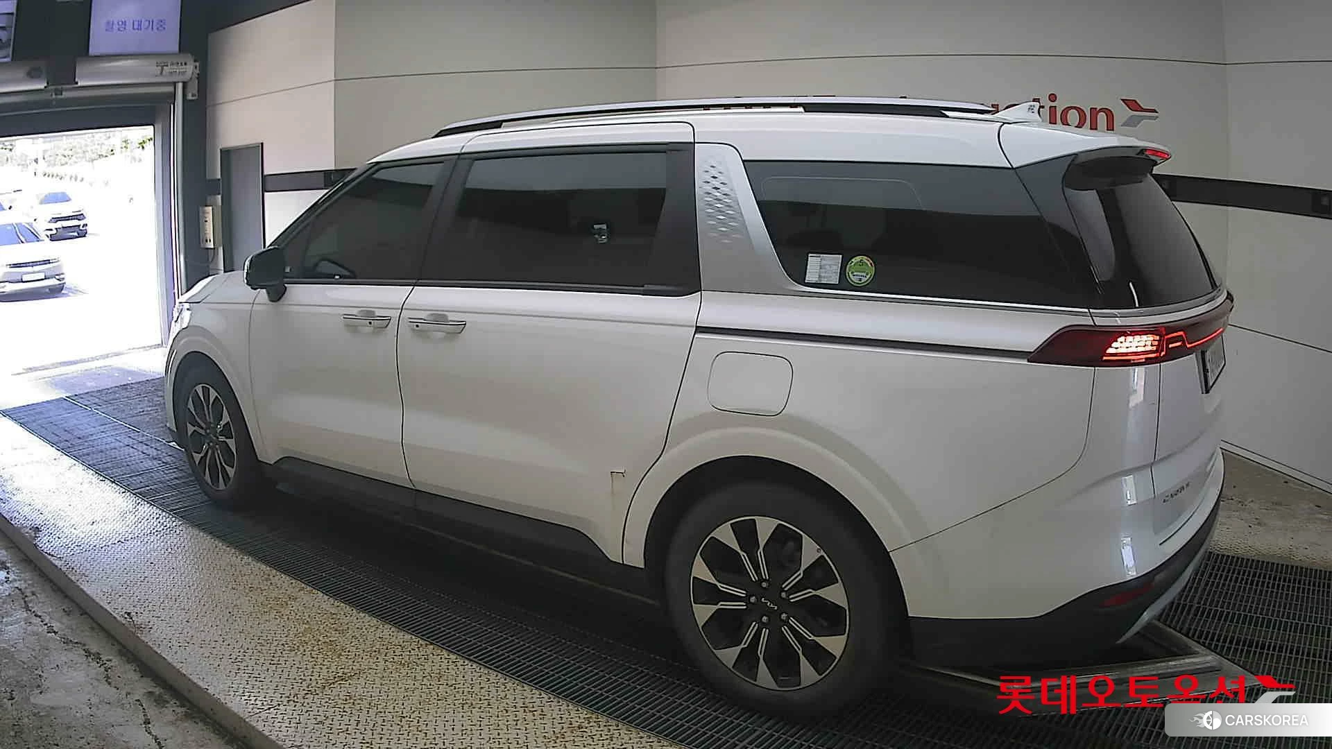 Kia Carnival id 4674221 из Кореи 36