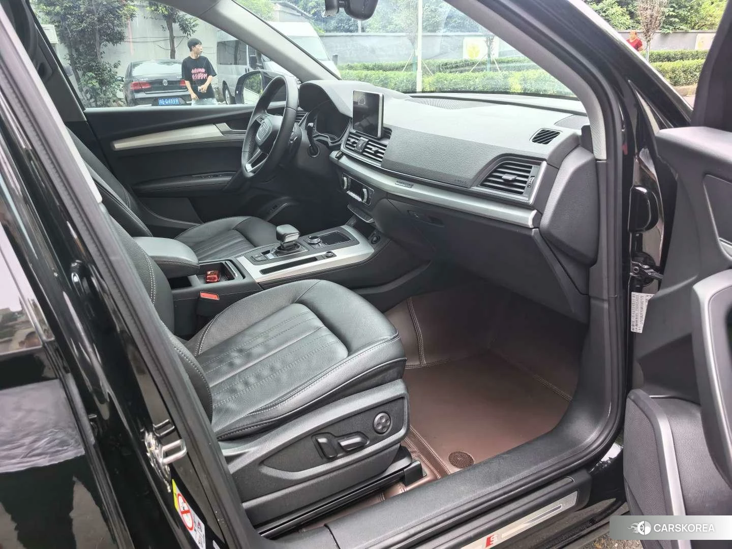 Audi Q5L id 4441199 из Китая 36