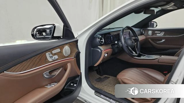 Mercedes-Benz E-Class W213 id 4584997 из Кореи 33