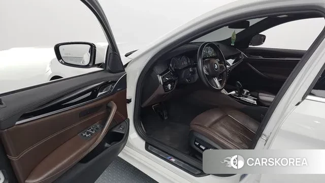 BMW 5 Series (G30) id 3259443 из Кореи 20