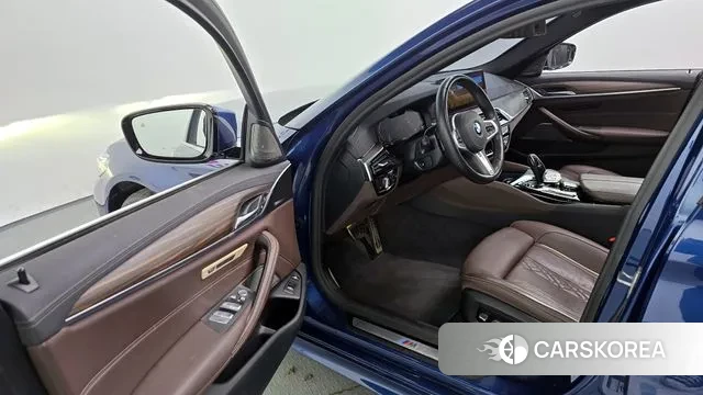 BMW 5 Series (G30) id 3519349 из Кореи 20