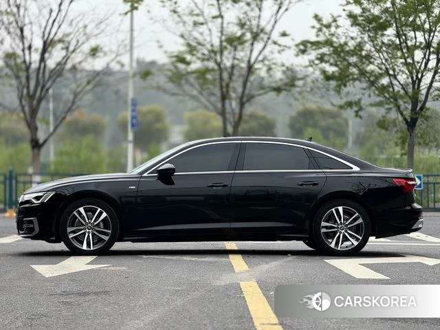 Audi A6L id 4276820 из Китая 16