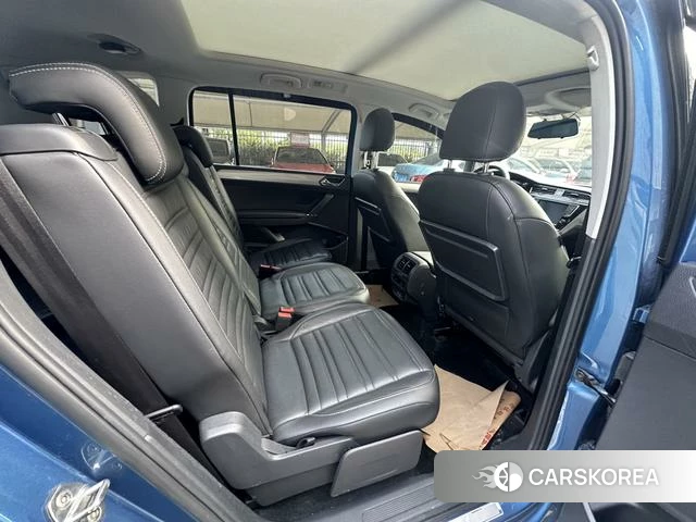 Volkswagen Touran L id 4238763 из Китая 17
