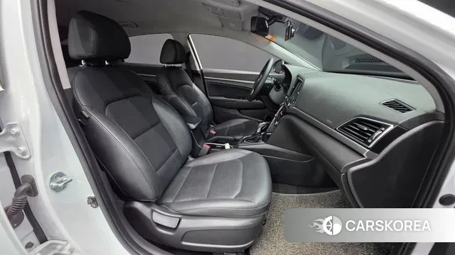 Hyundai Avante AD id 3045657 из Кореи 20