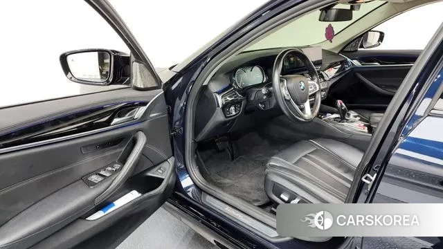 BMW 5 Series (G30) id 3357117 из Кореи 20