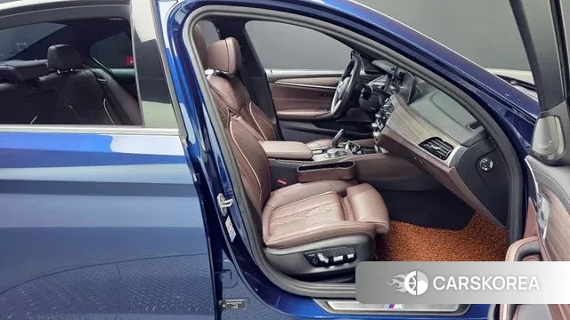 BMW 5 Series (G30) id 3741852 из Кореи 20