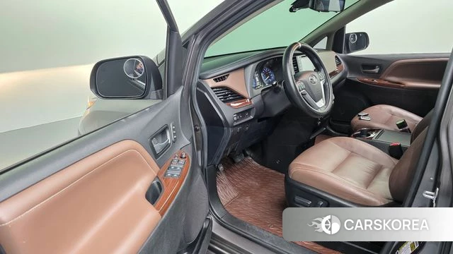 Toyota Sienna id 4490722 из Кореи 35
