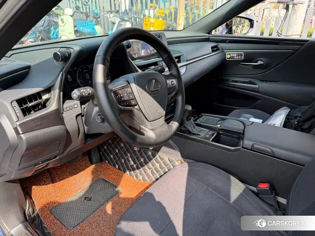 Lexus ES id 4644735 из Китая 14