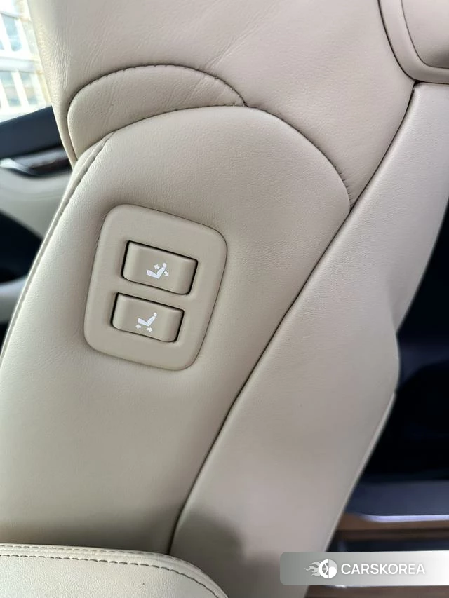 Toyota Elfa id 4272871 из Китая 33