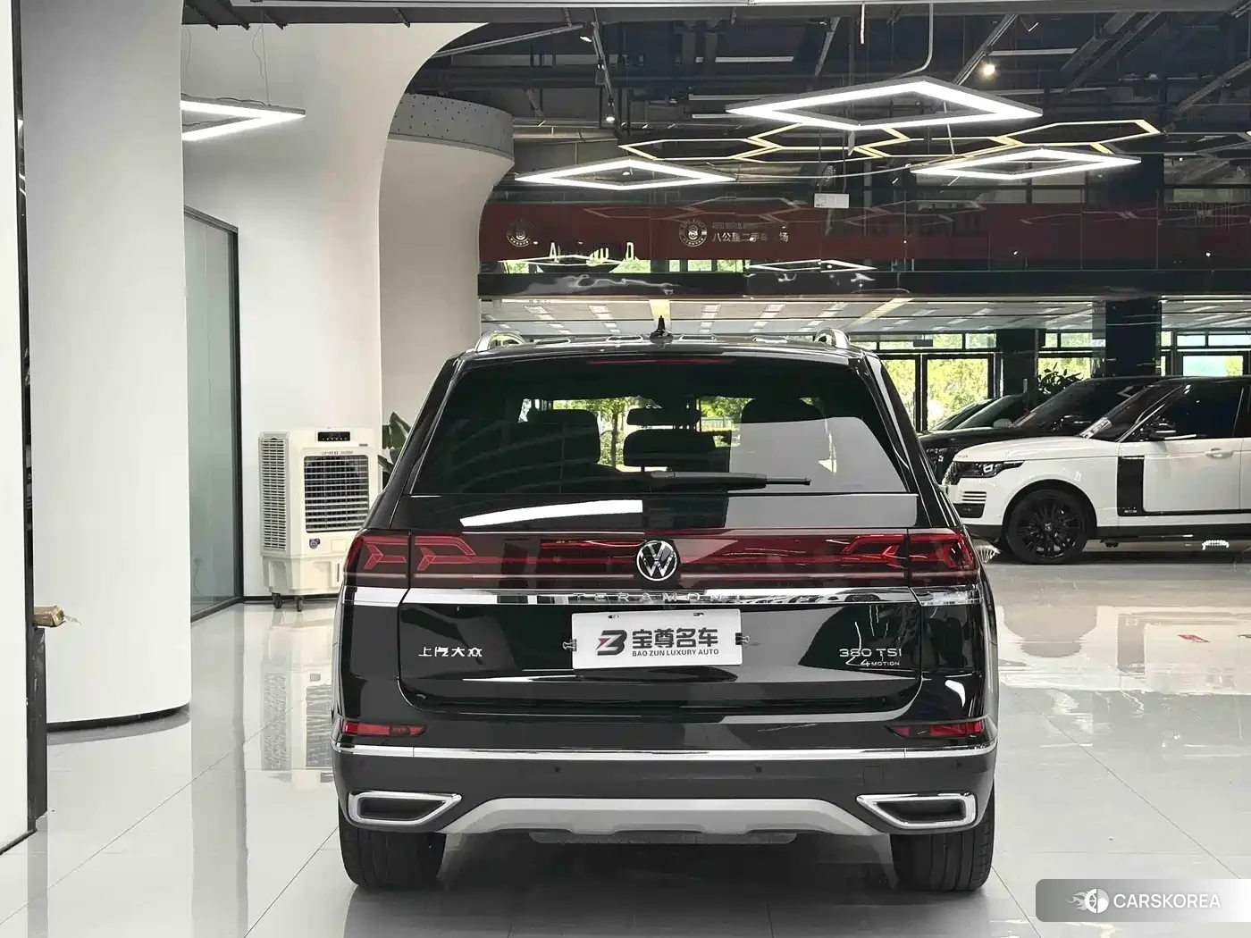 Volkswagen Touareg id 4583772 из Китая 17