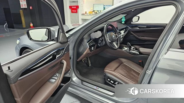 BMW 5 Series (G30) id 4292761 из Кореи 20