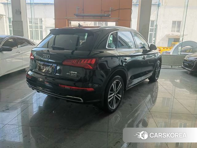 Audi Q5L id 4258621 из Китая 10