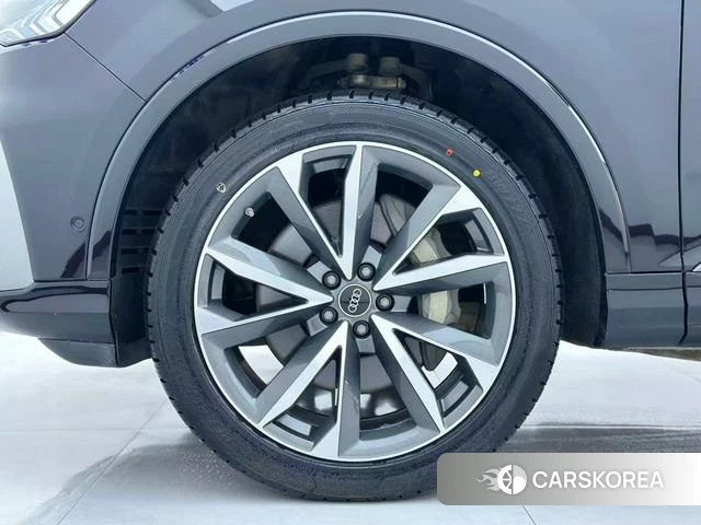 Audi Q7 id 4276131 из Китая 17