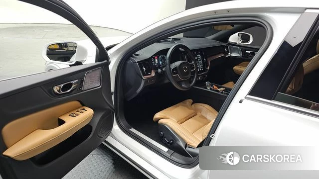 Volvo S60 3rd generation id 4632277 из Кореи 30