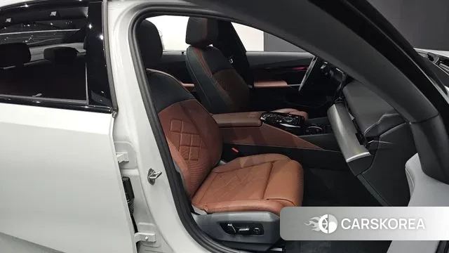 BMW 5 Series (G60) id 3715760 из Кореи 20