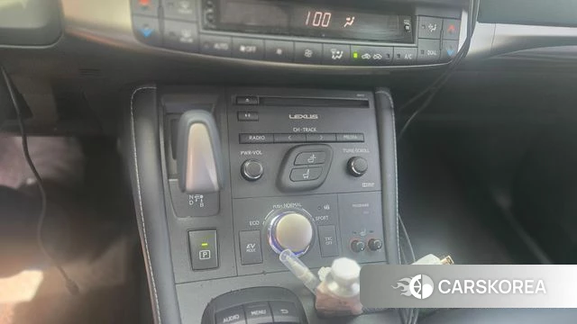 Lexus CT200h id 3942209 из Кореи 14