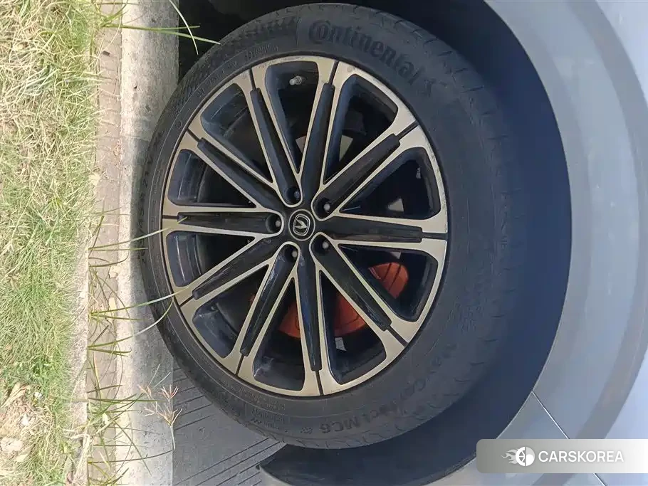 Chang'an Changan UNI-K Smart iDD id 4545988 из Китая 16