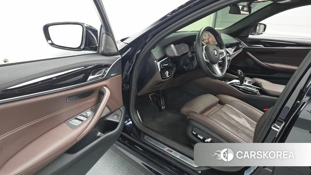 BMW 5 Series (G30) id 4566735 из Кореи 31