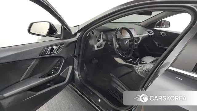 BMW 1 Series (F40) id 3422609 из Кореи 20