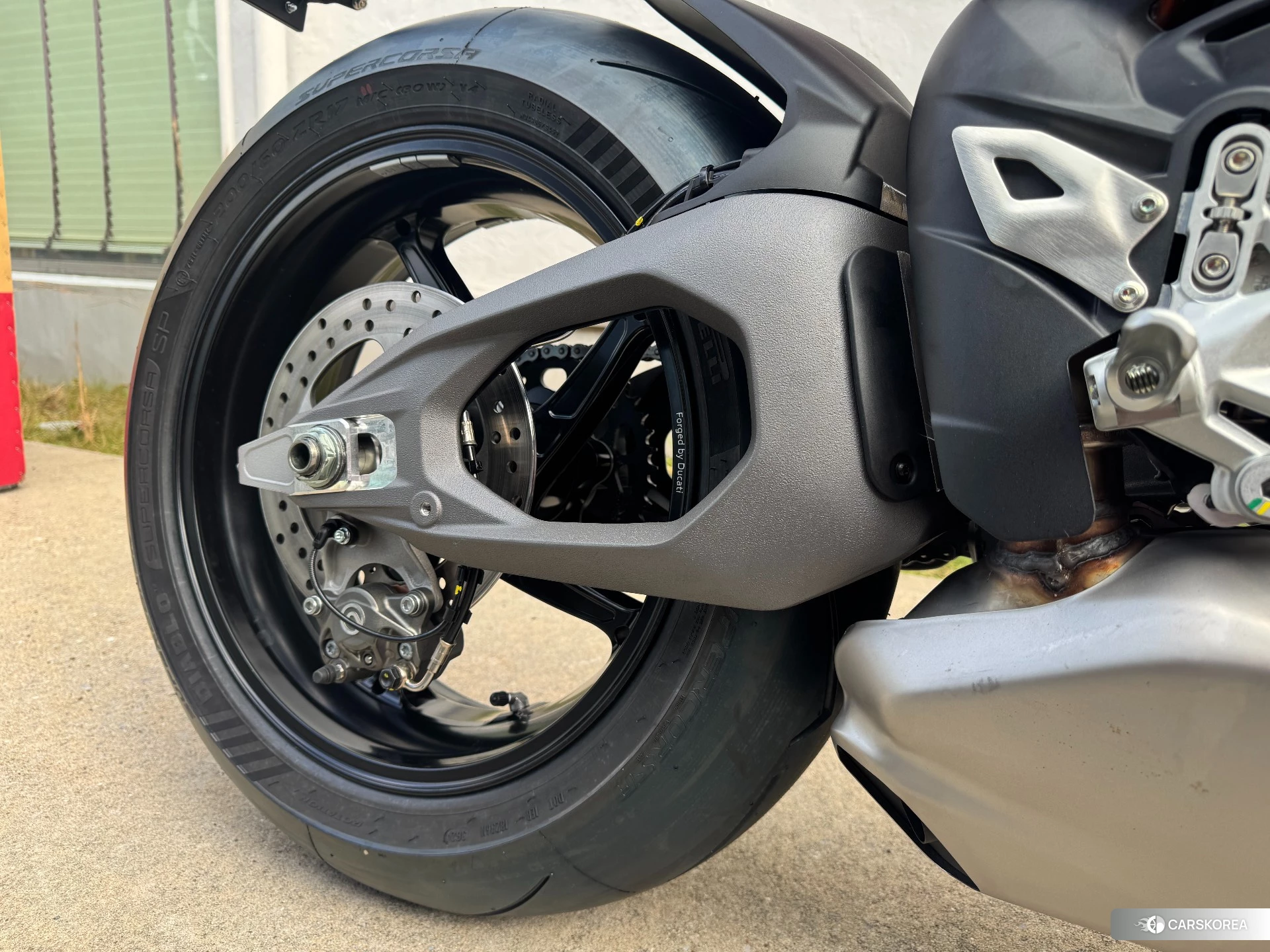 Проданный Ducati PANIGALE V4 S id 4247986 из Японии, фото 19