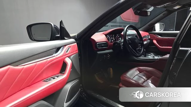 Maserati Levante id 4231195 из Кореи 33