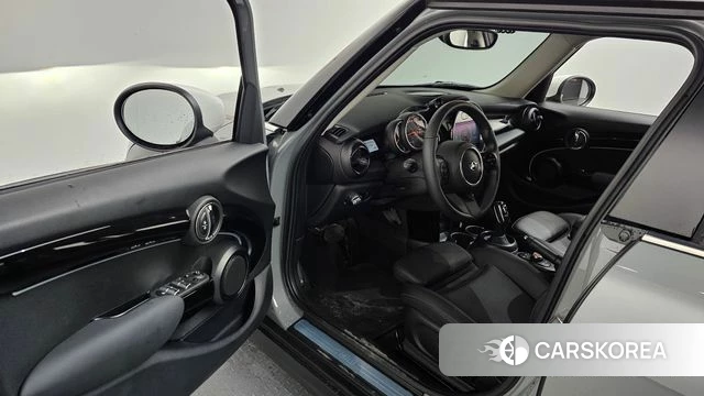 Mini Cooper id 4303202 из Кореи 31