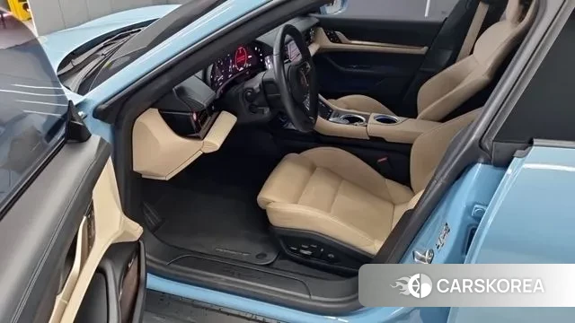 Porsche Taycan id 3191809 из Кореи 17