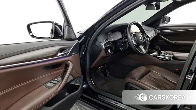 BMW 5 Series (G30) id 3202659 из Кореи 20