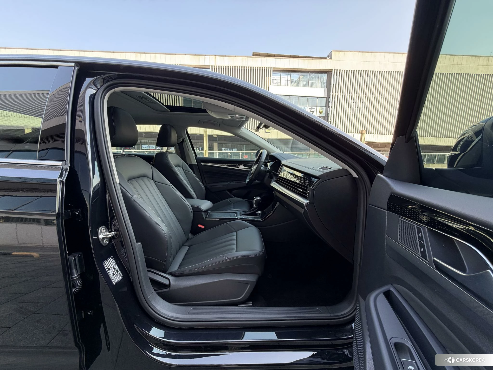 Volkswagen Passat id 4420406 из Китая 22