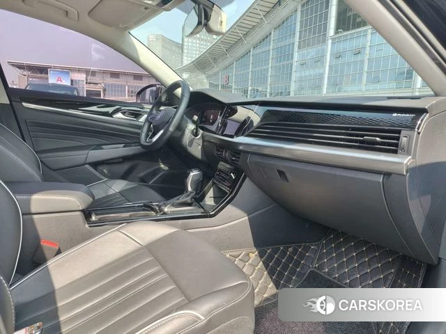 Volkswagen Passat id 4261105 из Китая 12