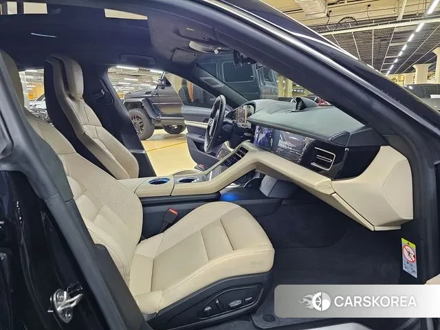 Porsche Taycan id 3186014 из Кореи 20