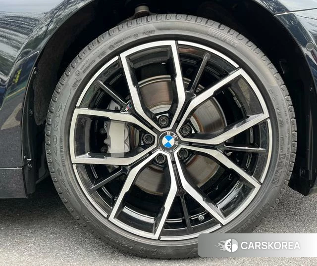 BMW 5 series id 4298429 из Китая 25