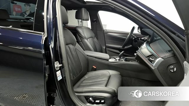 BMW 5 Series (G30) id 3891696 из Кореи 20